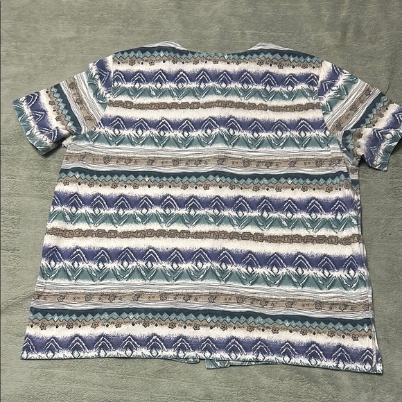 Multicolor Patterned Button-Up Shirt - Picture 2 of 2